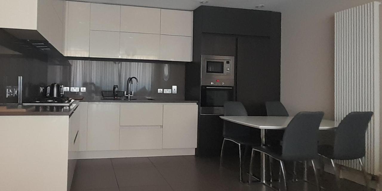 Stylish And Smart Two Double Bedroom Apartment Belfast Extérieur photo